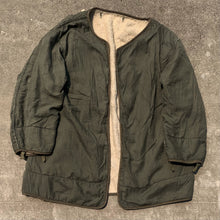 Load image into Gallery viewer, Vintage 50&#39;s Green Military Issue M51 Jacket Liner
